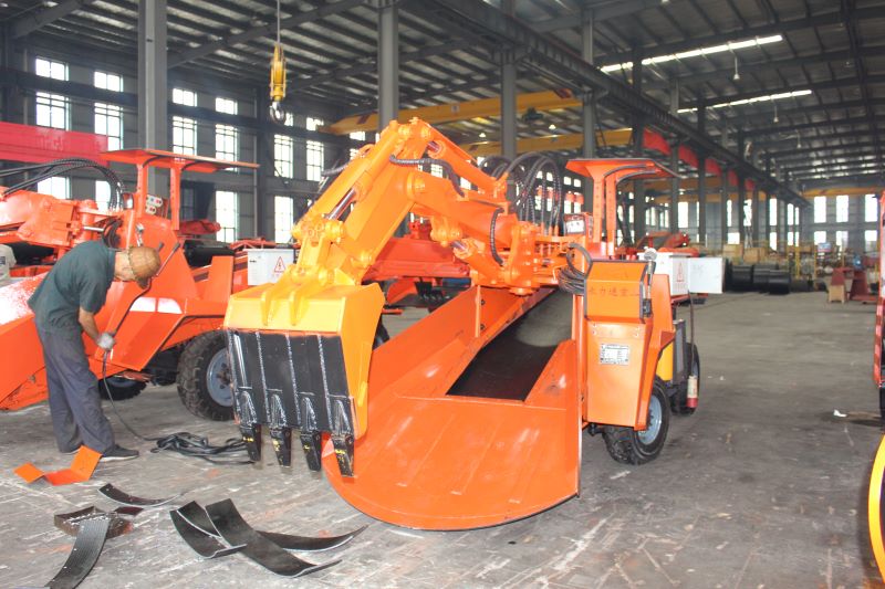 井下小型扒渣机